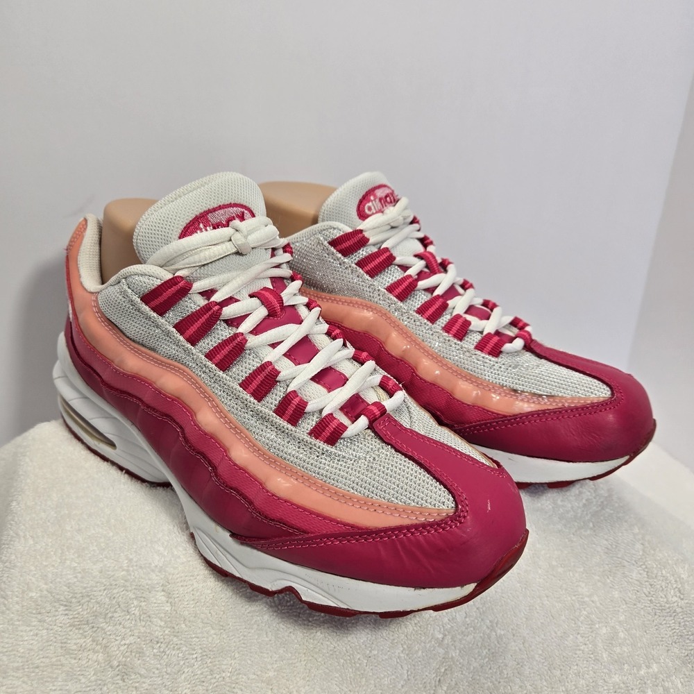 Nike Air Max '95 Le Running Shoe 310830 166 White/Cherry Youth Size 7 Pink Peach